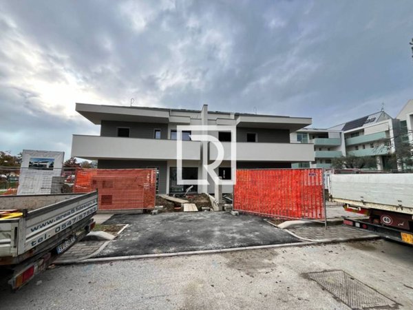 casa indipendente in vendita a Cesena in zona Fiorenzuola