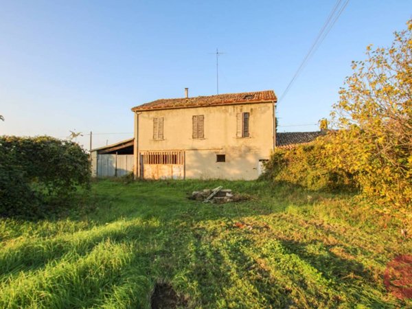 casa indipendente in vendita a Cesena in zona Ruffio