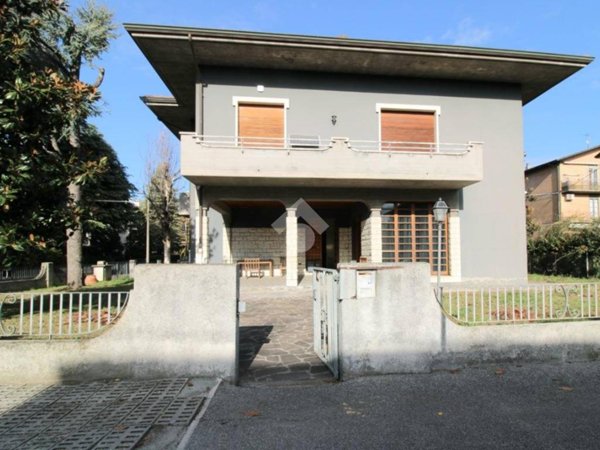 casa indipendente in vendita a Cesena in zona Sant'Egidio