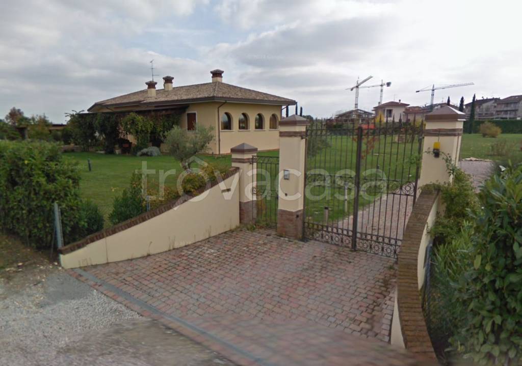 casa indipendente in vendita a Cesena in zona San Cristoforo