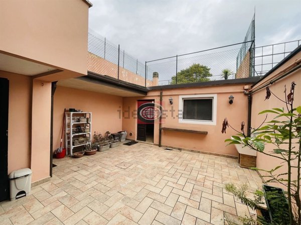 casa indipendente in vendita a Cesena in zona Calabrina