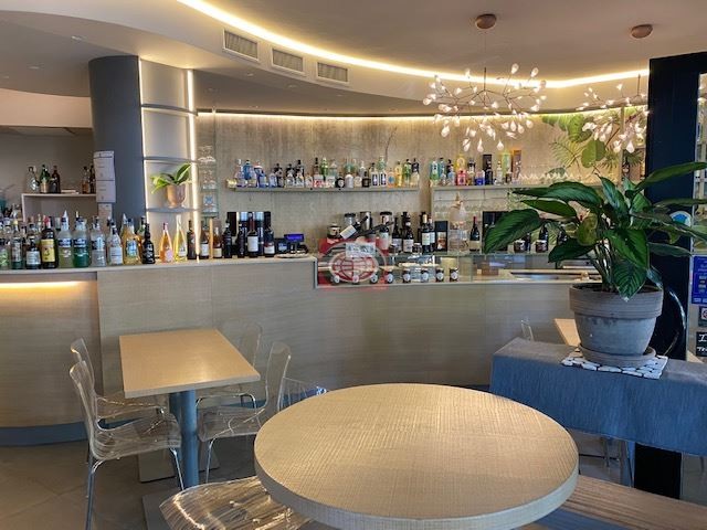 negozio in vendita a Cesena