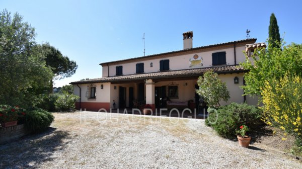 casa indipendente in vendita a Cesena in zona San Tomaso