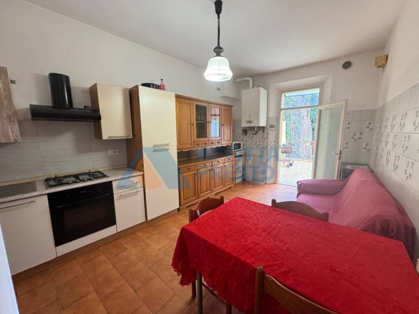 casa indipendente in vendita a Cesena in zona Centro Storico