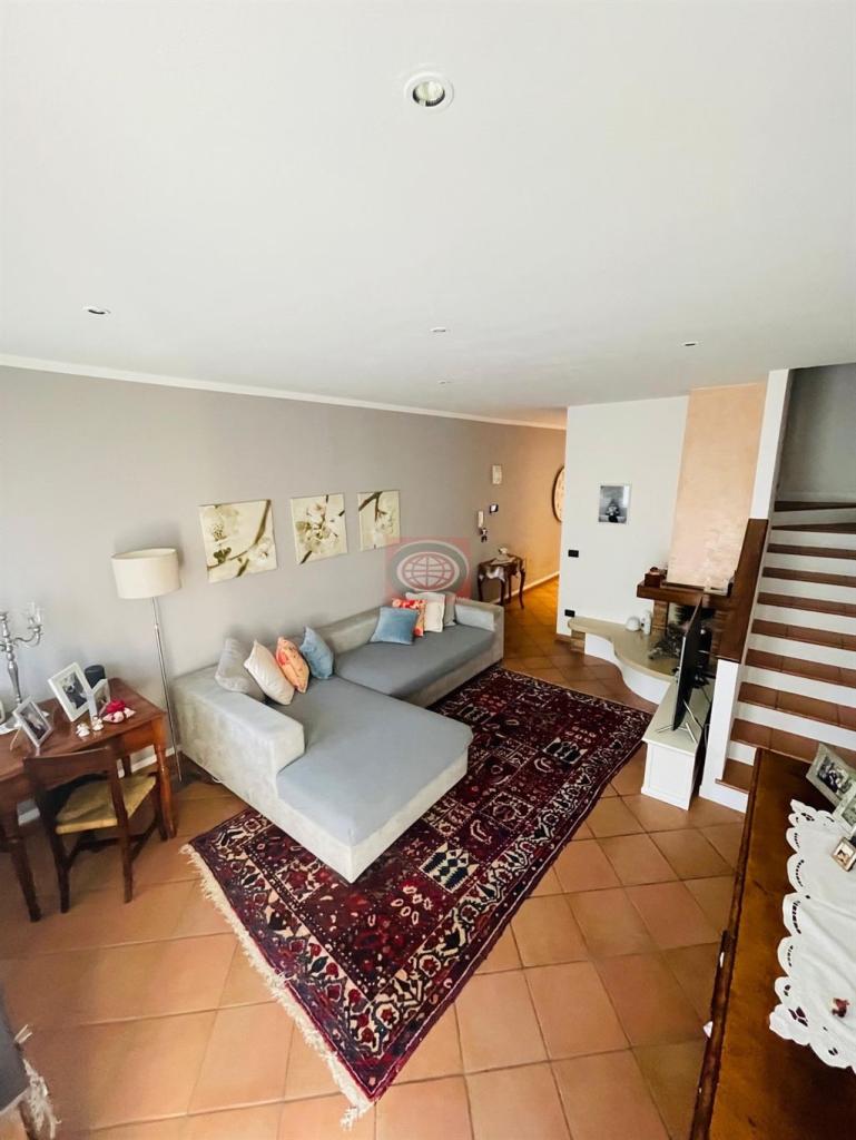 casa indipendente in vendita a Cesena