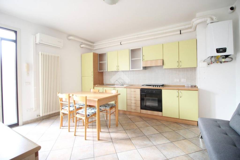 appartamento in vendita a Cesena in zona Centro Storico