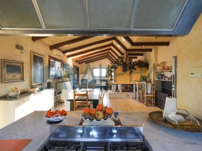 casa indipendente in vendita a Cesena