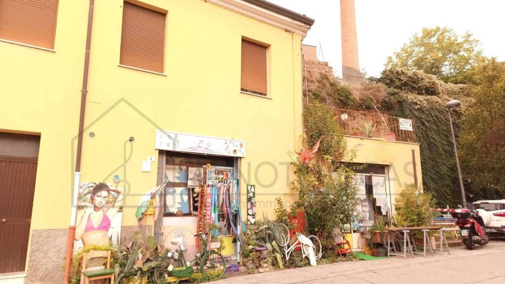 casa indipendente in vendita a Cesena in zona Centro Storico