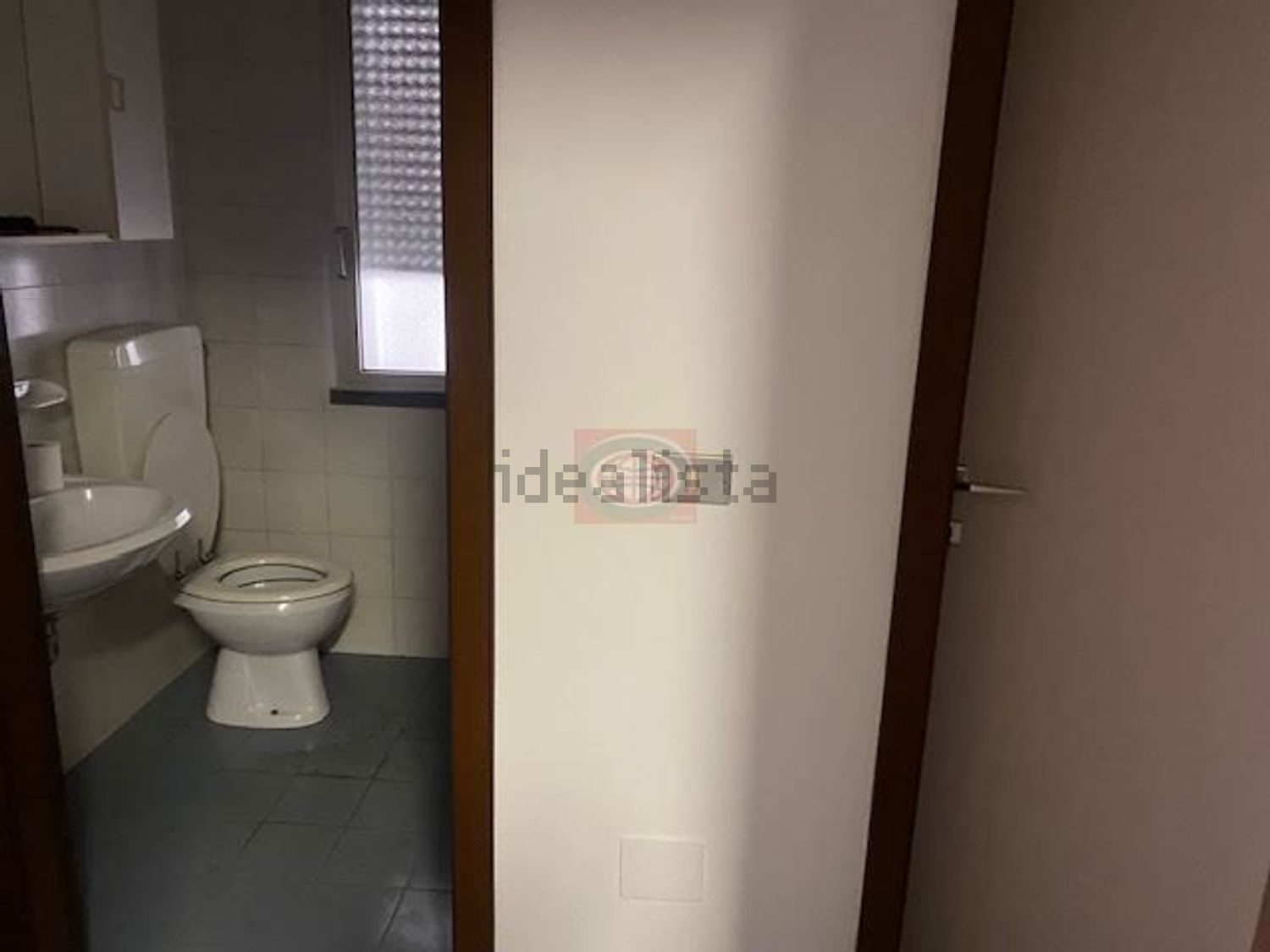 negozio in vendita a Cesena in zona Torre del Moro