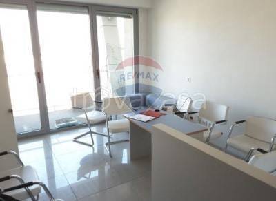 negozio in vendita a Cesena in zona Calabrina