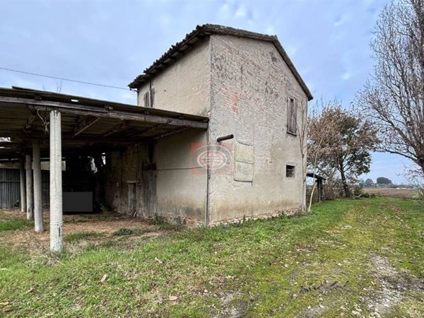 casa indipendente in vendita a Cesena in zona Calabrina