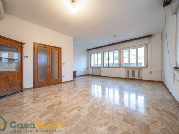 appartamento in vendita a Cesena in zona Centro Storico