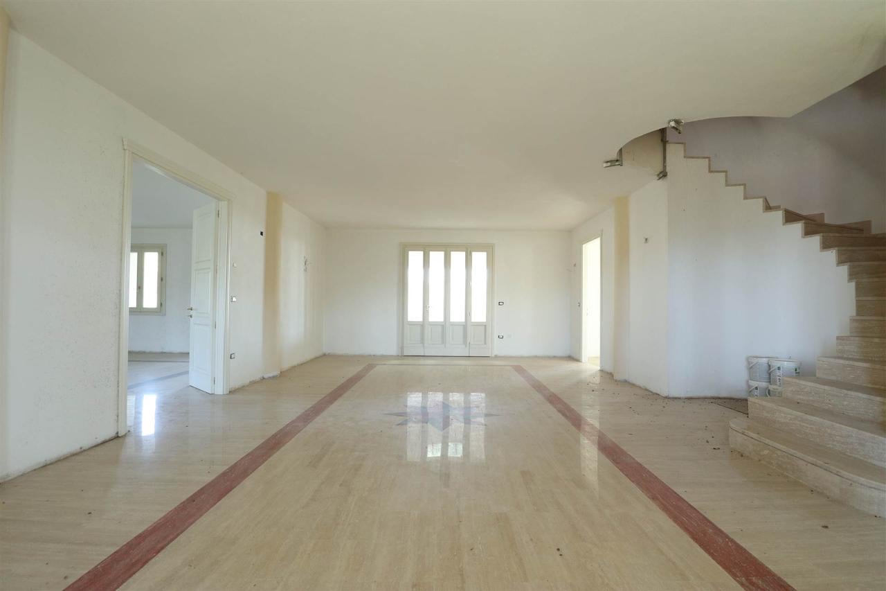 casa indipendente in vendita a Cesena in zona Carpineta