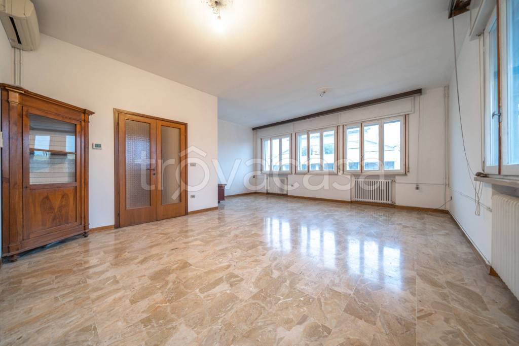 appartamento in vendita a Cesena in zona Centro Storico