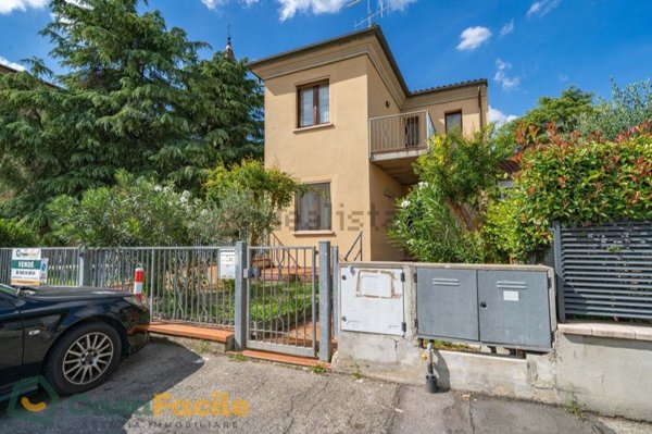 casa indipendente in vendita a Cesena in zona Macerone