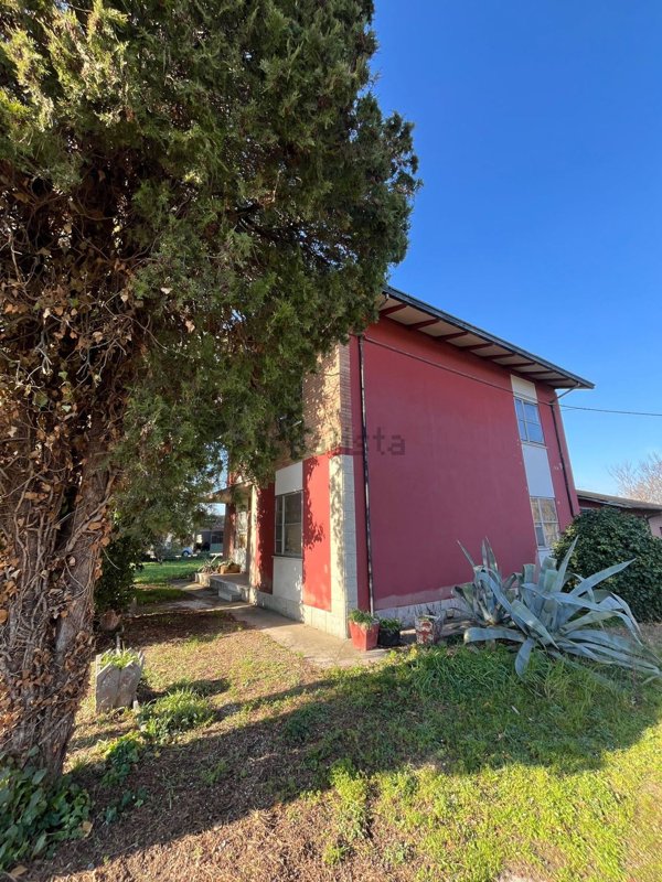 casa indipendente in vendita a Cesena