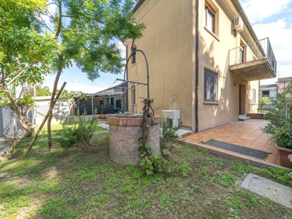 appartamento in vendita a Cesena in zona Ponte Pietra