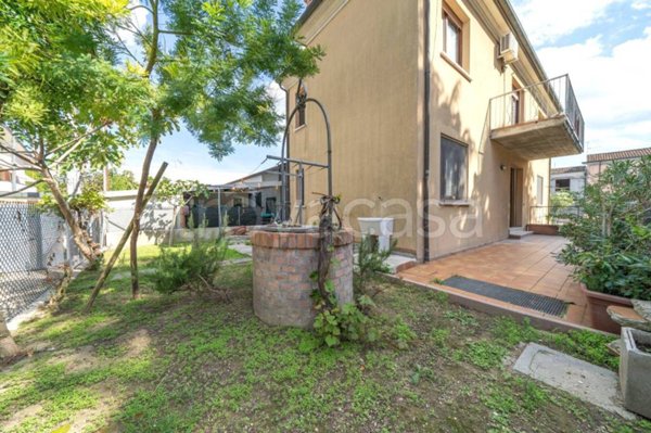 appartamento in vendita a Cesena in zona Macerone