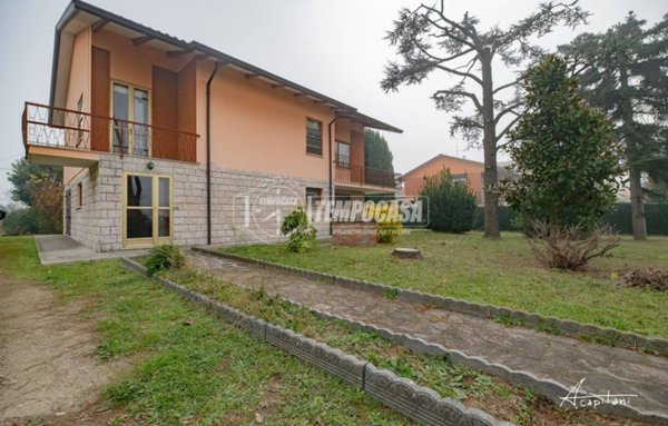 casa indipendente in vendita a Cesena in zona Bagnile