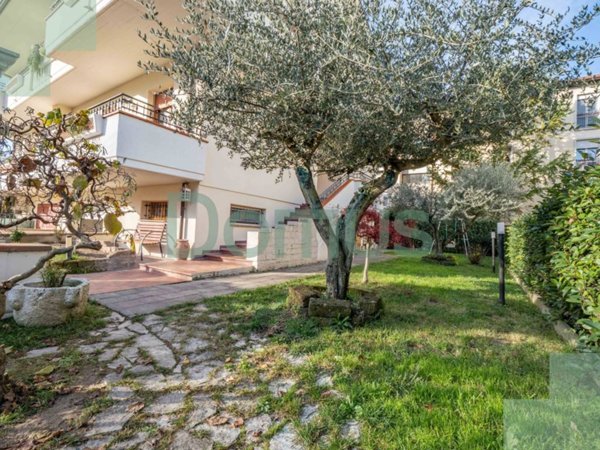 casa indipendente in vendita a Cesena in zona Borello