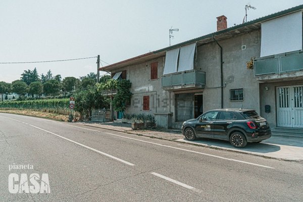 casa indipendente in vendita a Cesena in zona San Vittore