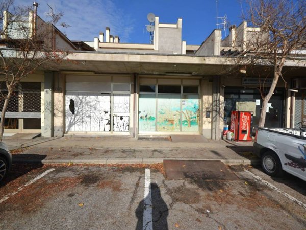 negozio in vendita a Cesena in zona Sant'Egidio