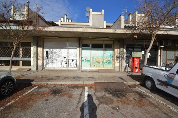 negozio in vendita a Cesena in zona Sant'Egidio