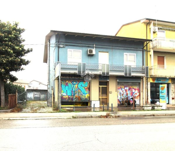 casa indipendente in vendita a Cesena in zona Sant'Egidio