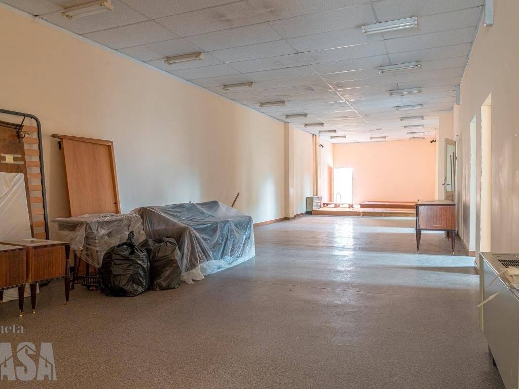 negozio in vendita a Cesena in zona Centro Storico