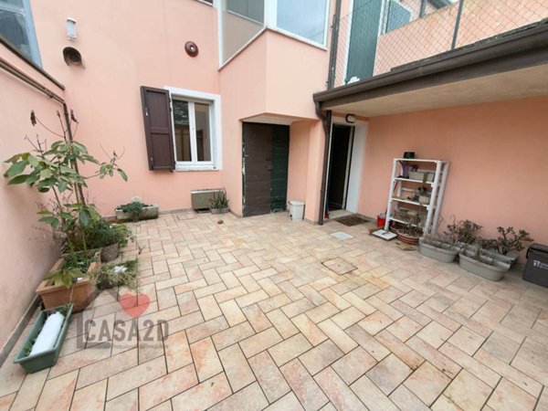 casa indipendente in vendita a Cesena in zona Macerone