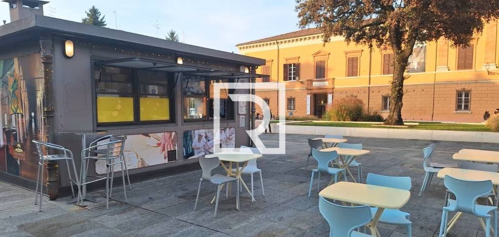 negozio in vendita a Cesena in zona Centro Storico