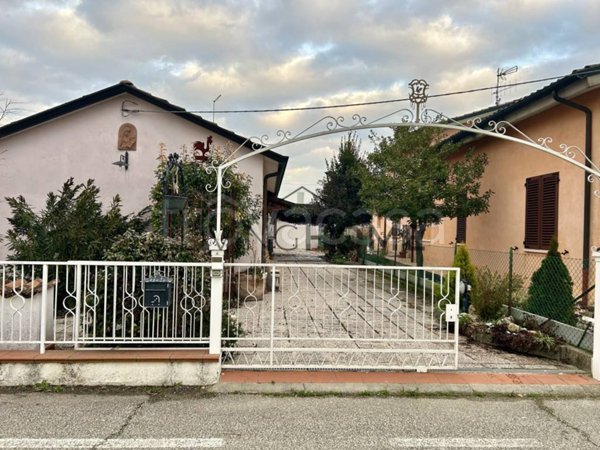 casa indipendente in vendita a Cesena in zona Pievesestina