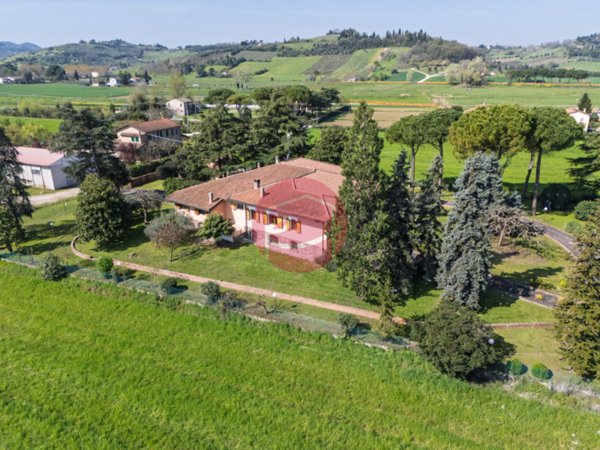 villa in vendita a Cesena in zona Centro Storico