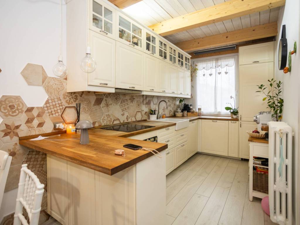 casa indipendente in vendita a Cesena in zona Torre del Moro