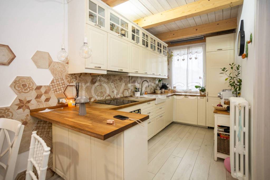 casa indipendente in vendita a Cesena in zona San Rocco