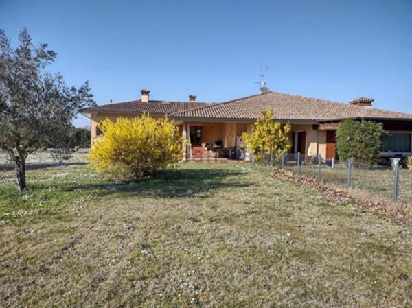 casa indipendente in vendita a Cesena