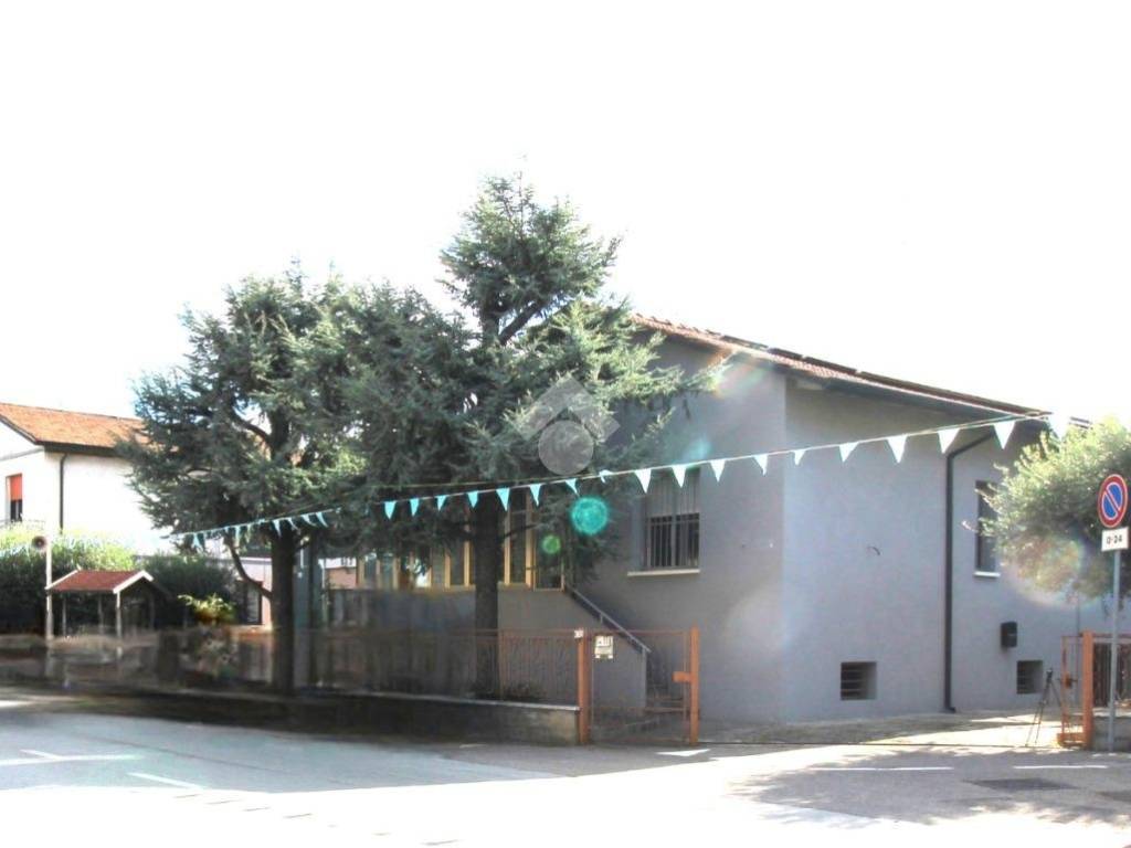 casa indipendente in vendita a Cesena in zona Calabrina