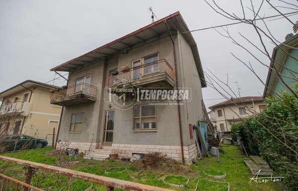 casa indipendente in vendita a Cesena in zona San Vittore