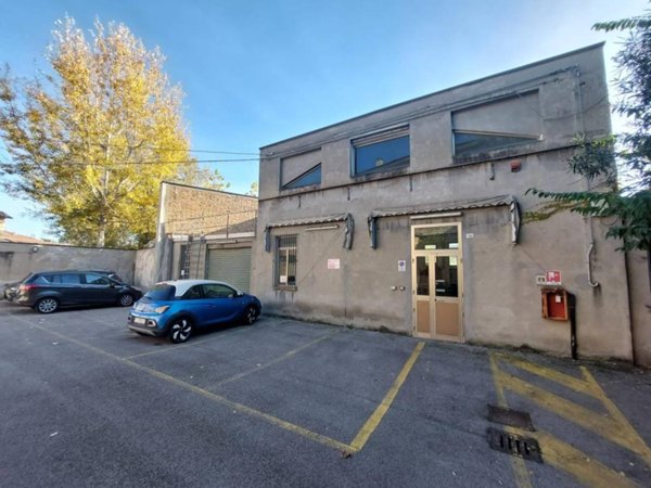 locale commerciale in vendita a Cesena in zona Centro Storico