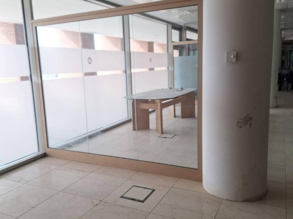 locale commerciale in vendita a Cesena in zona Centro Storico