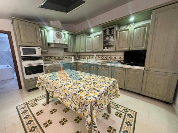 casa indipendente in vendita a Cesena