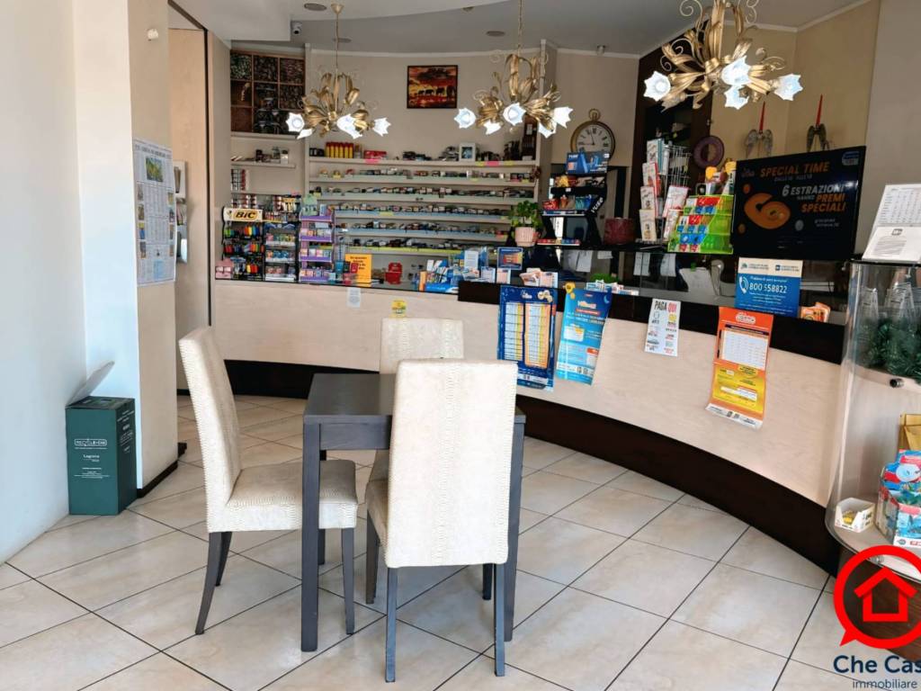 negozio in vendita a Cesena in zona Villa Chiaviche