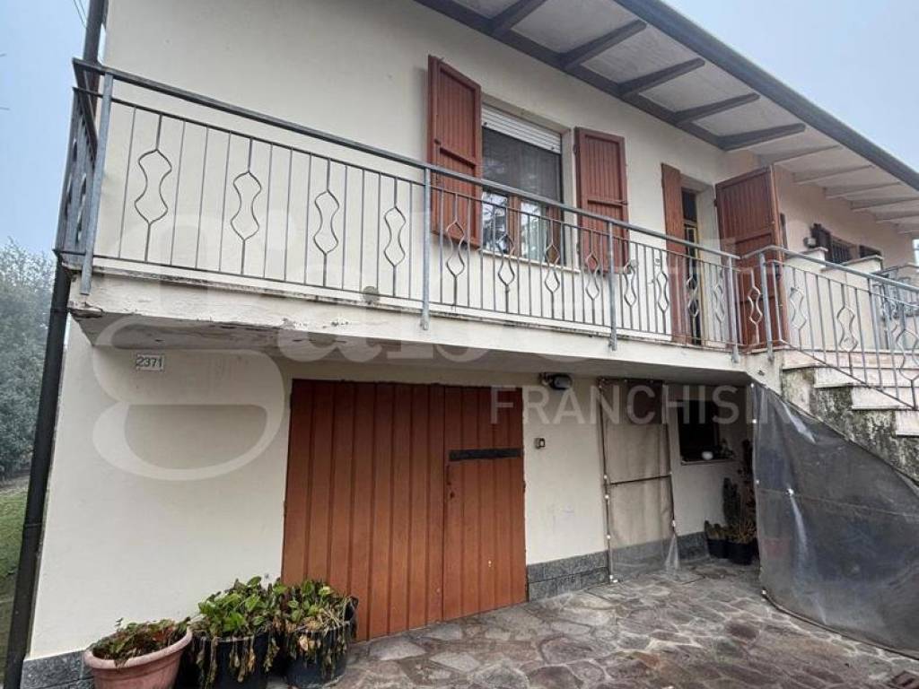 casa indipendente in vendita a Cesena in zona Pievesestina
