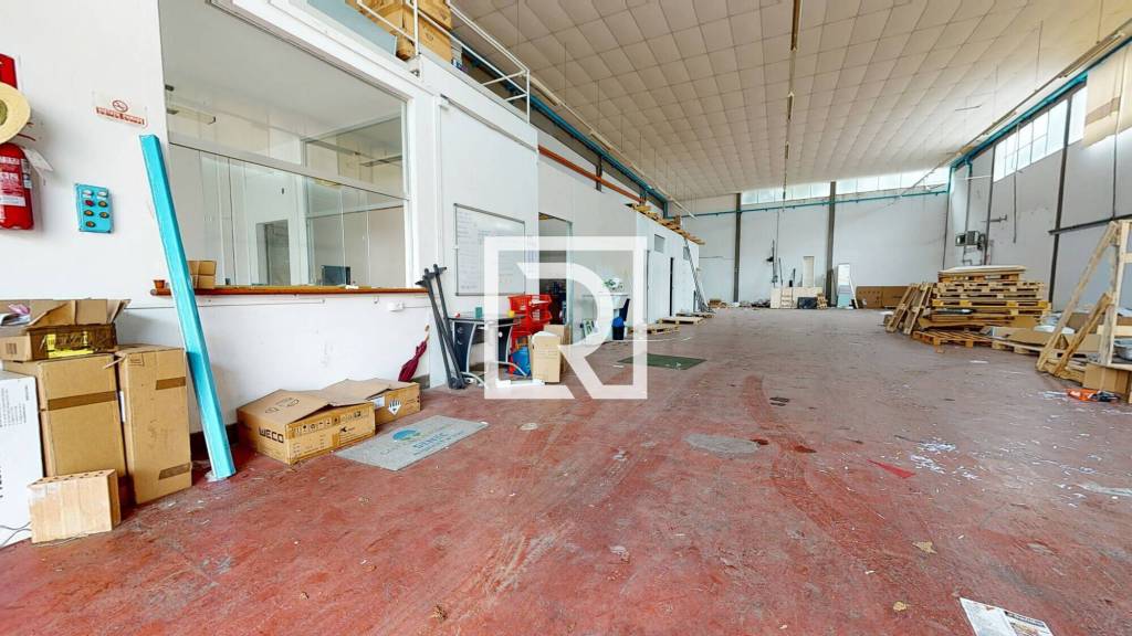 locale commerciale in vendita a Cesena in zona Centro Storico