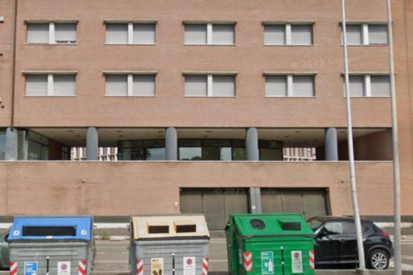 negozio in vendita a Cesena