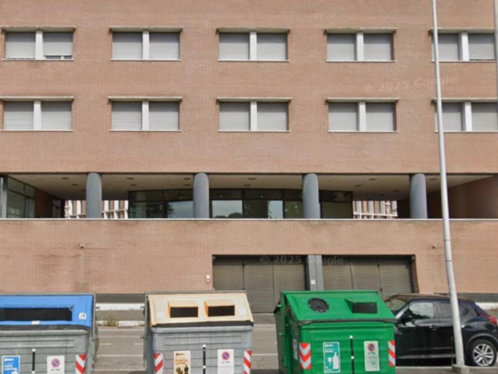 negozio in vendita a Cesena