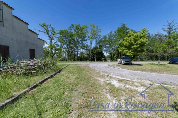 negozio in vendita a Cesena