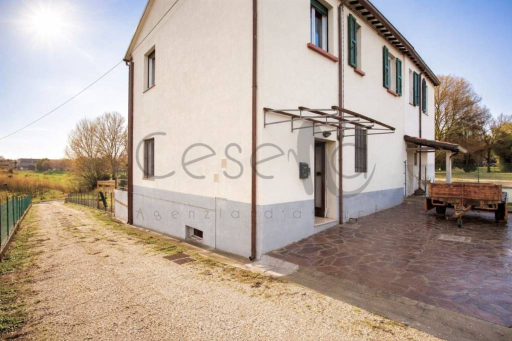 casa indipendente in vendita a Cesena in zona Sant'Egidio