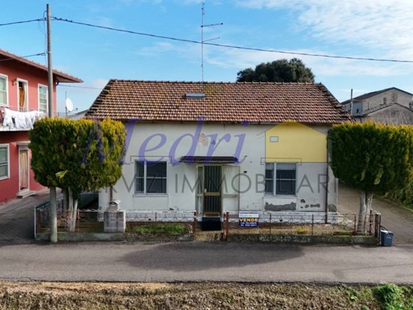 casa indipendente in vendita a Cesena in zona Bagnile