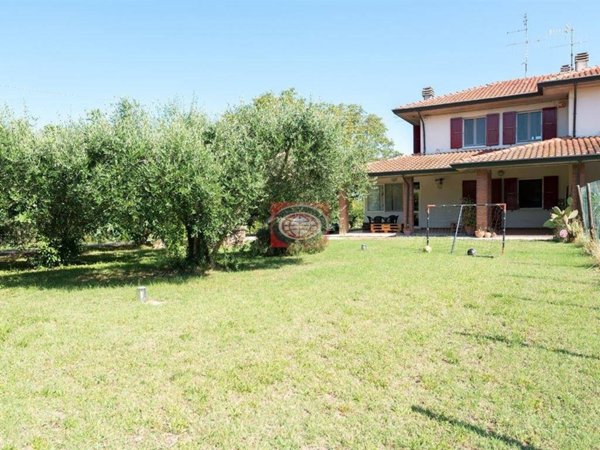 casa indipendente in vendita a Cesena in zona Macerone